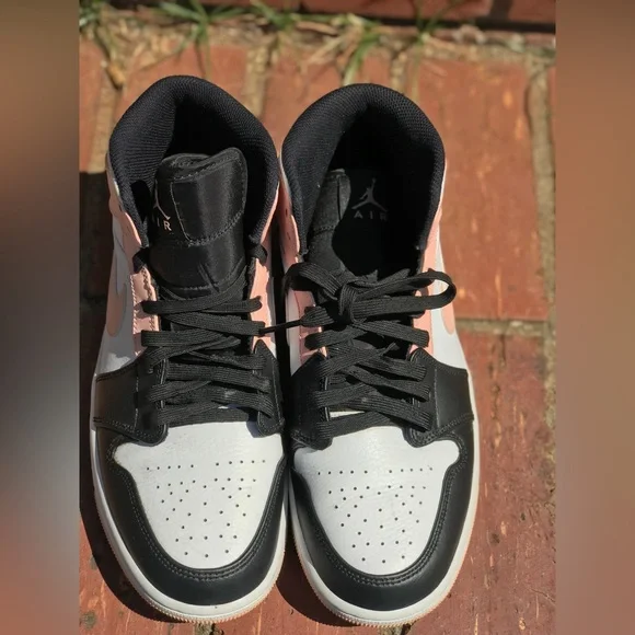 Air Jordan 1 Mid Crimson Tint Size 8.5 - Picture 3 of 7